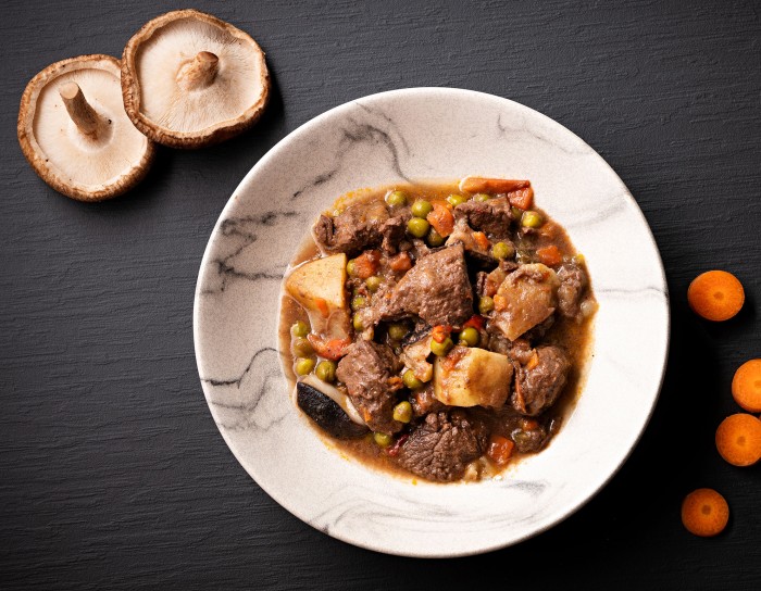 Ragout de ternera, verduras y setas de temporada